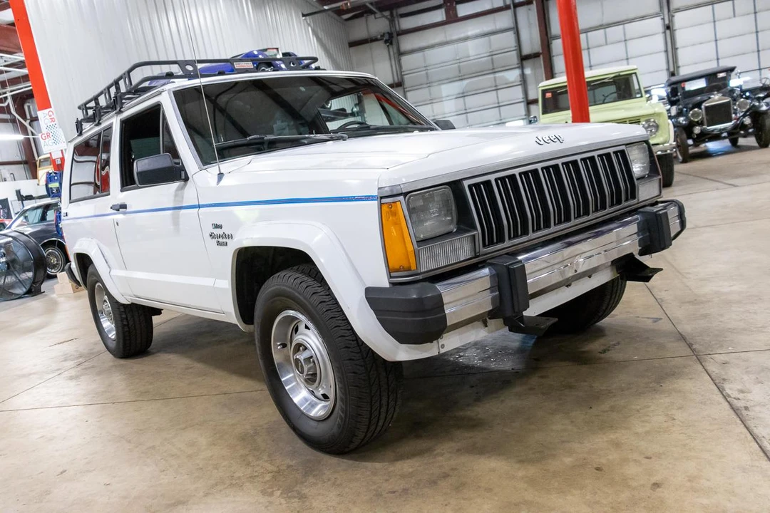1990 Jeep XJ Cherokee - Image 10 of 31