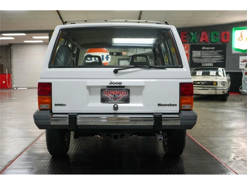 1990 Jeep XJ Cherokee - Image 21 of 31