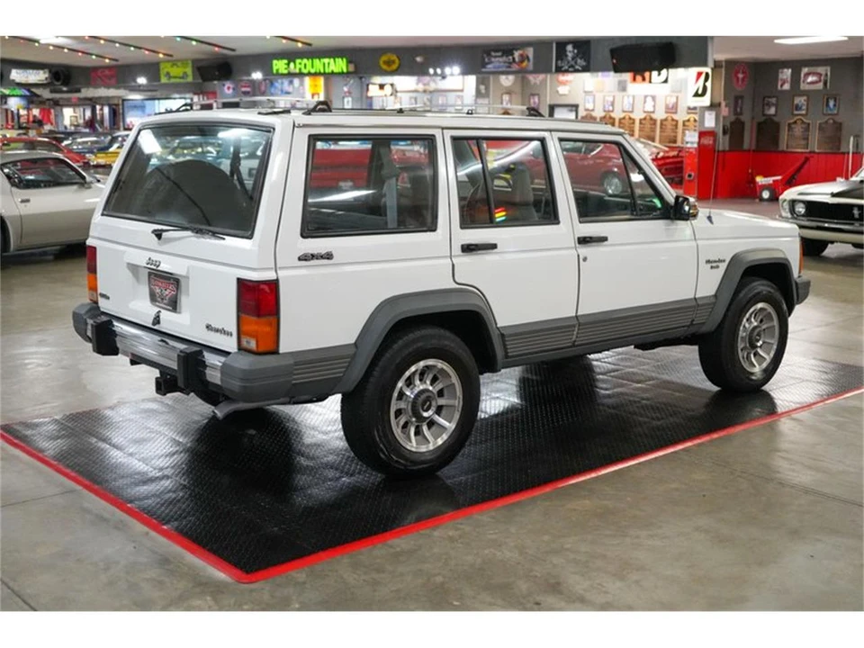 1990 Jeep XJ Cherokee - Image 6 of 31