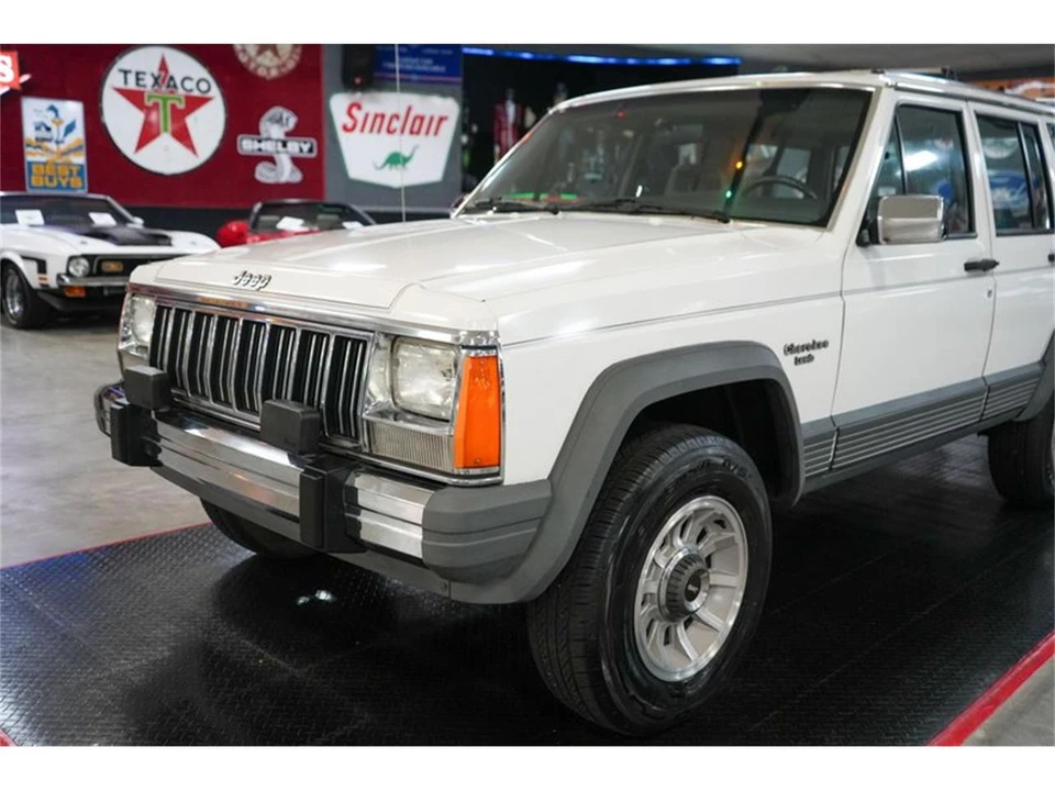 1990 Jeep XJ Cherokee - Image 26 of 31