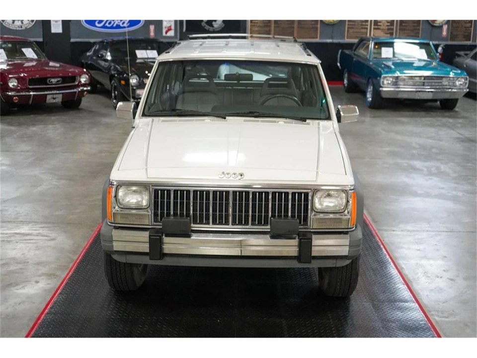 1990 Jeep XJ Cherokee - Image 17 of 31