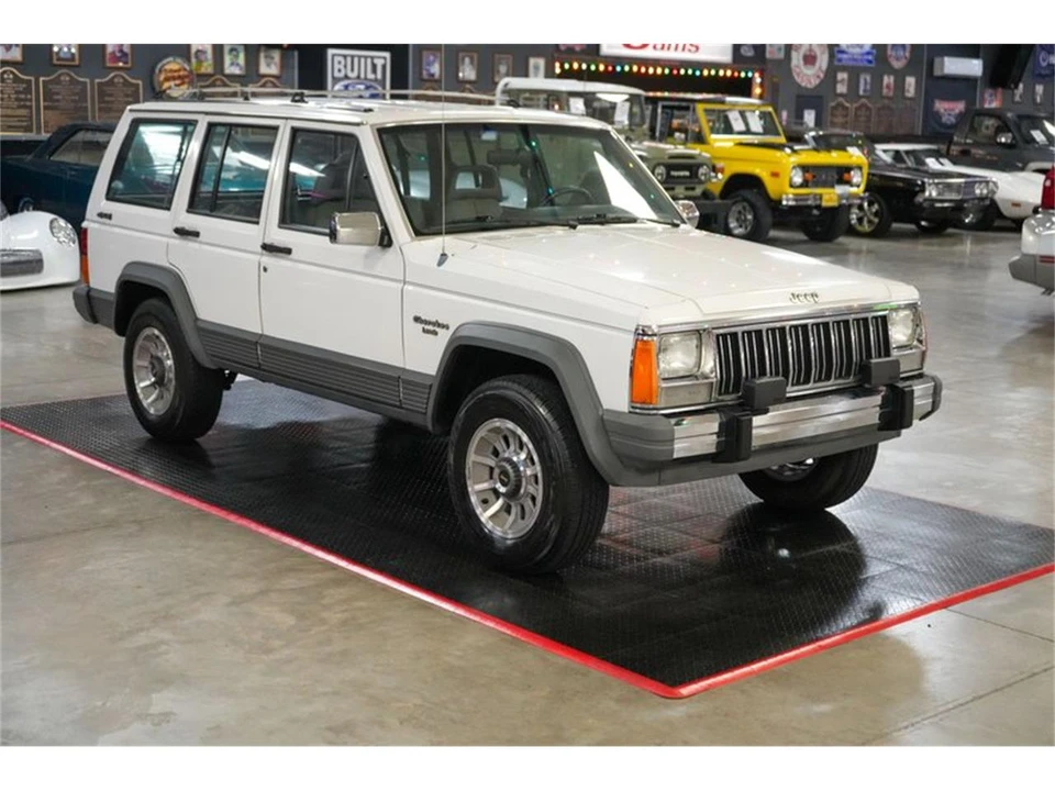 1990 Jeep XJ Cherokee - Image 8 of 31