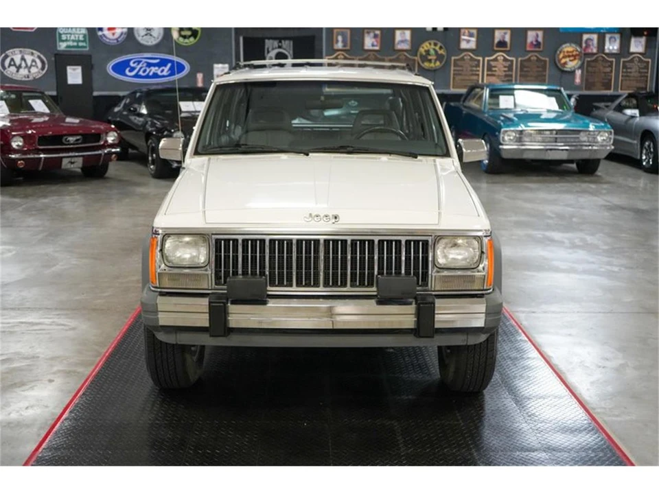 1990 Jeep XJ Cherokee - Image 9 of 31