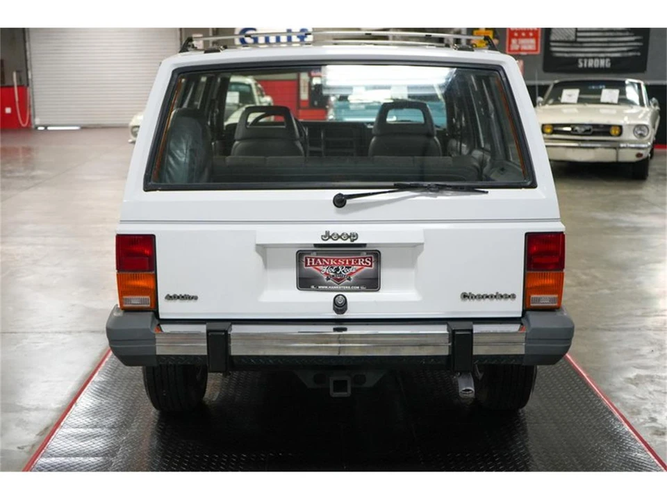 1990 Jeep XJ Cherokee - Image 5 of 31