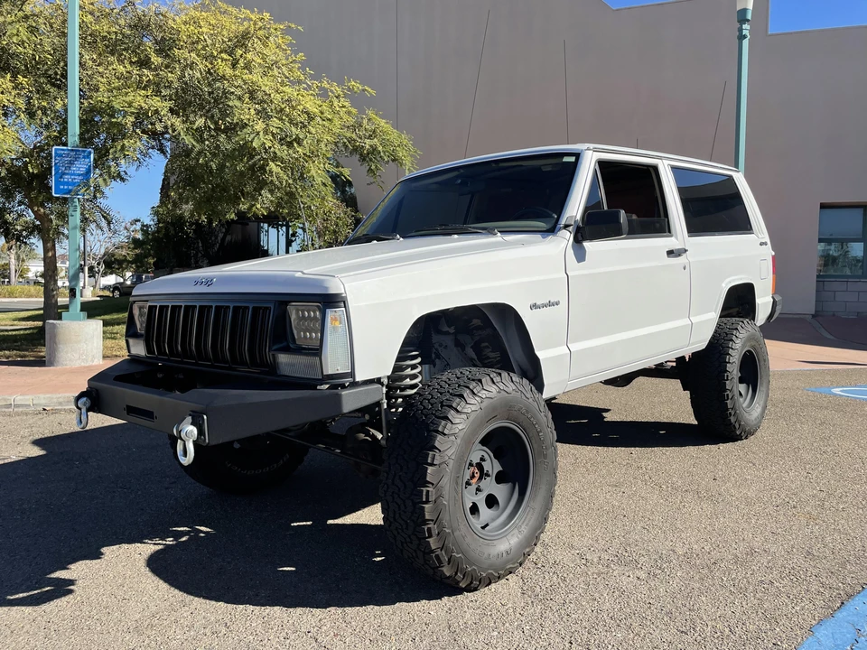 1990 Jeep XJ Cherokee - Image 6 of 31