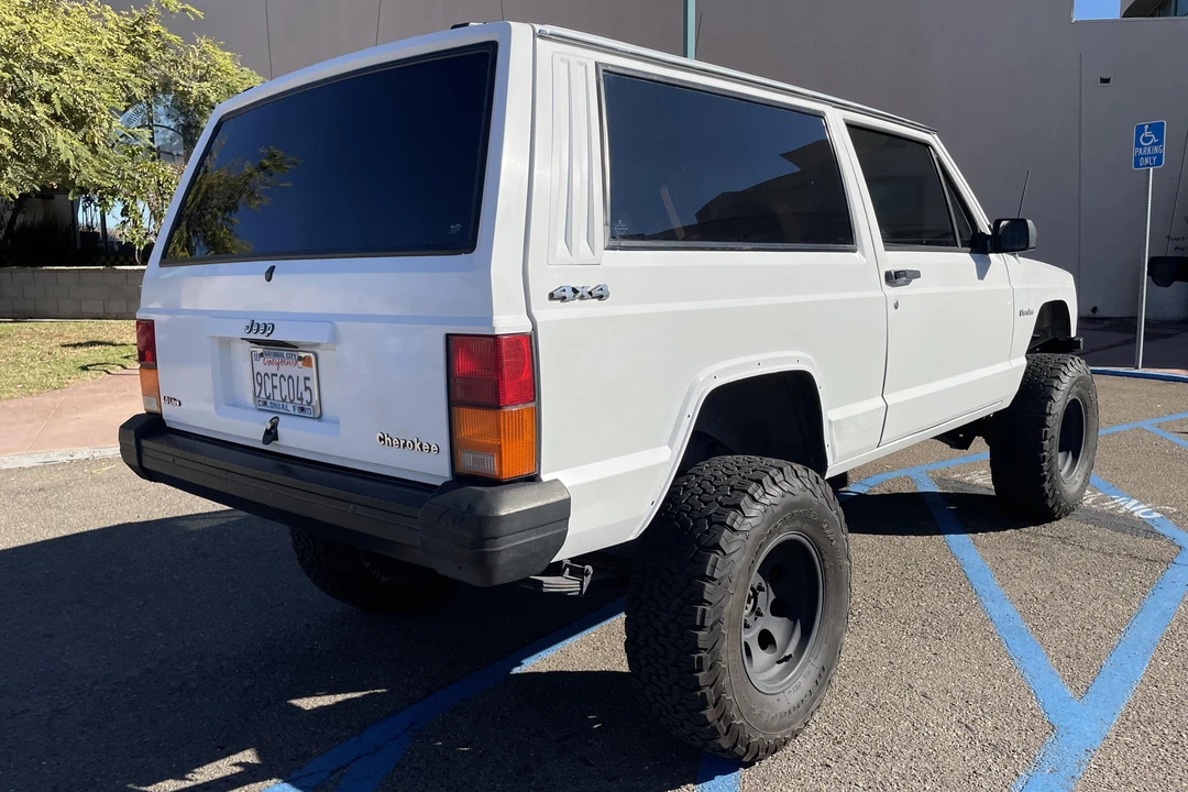 1990 Jeep XJ Cherokee - Image 5 of 31