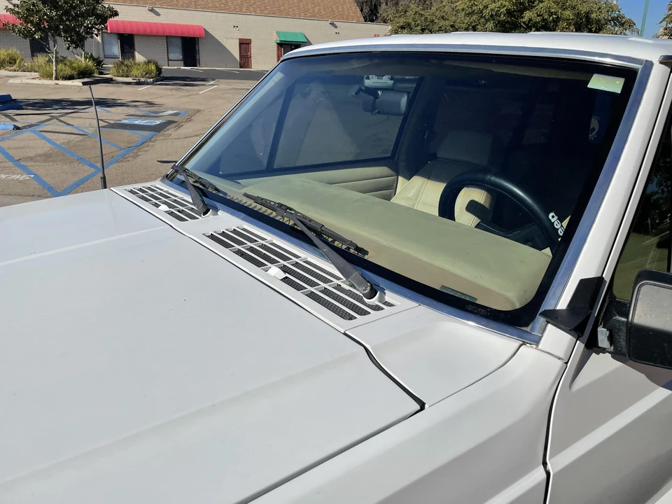 1990 Jeep XJ Cherokee - Image 19 of 31
