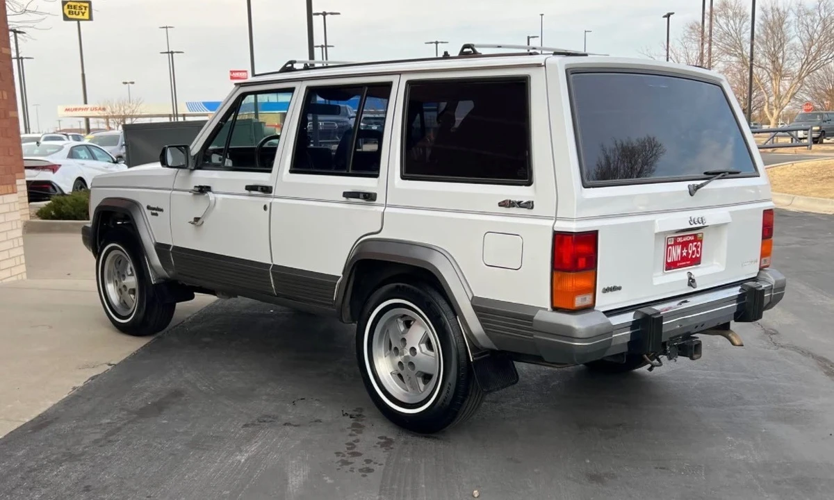 1990 Jeep XJ Cherokee - Image 18 of 20