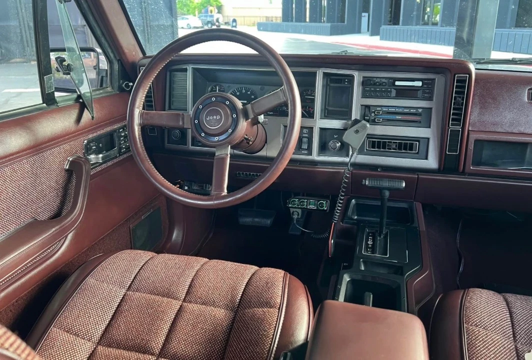 1990 Jeep XJ Cherokee - Image 5 of 17