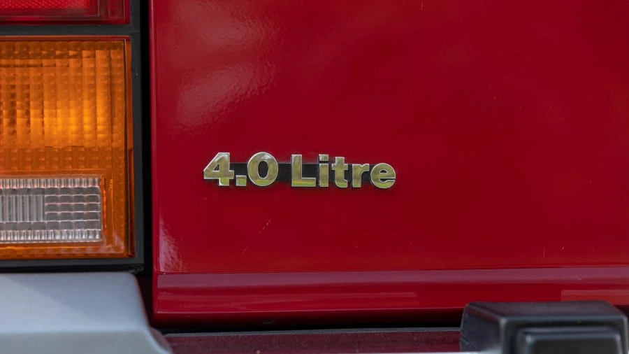 1990 Jeep XJ Cherokee - Image 25 of 29