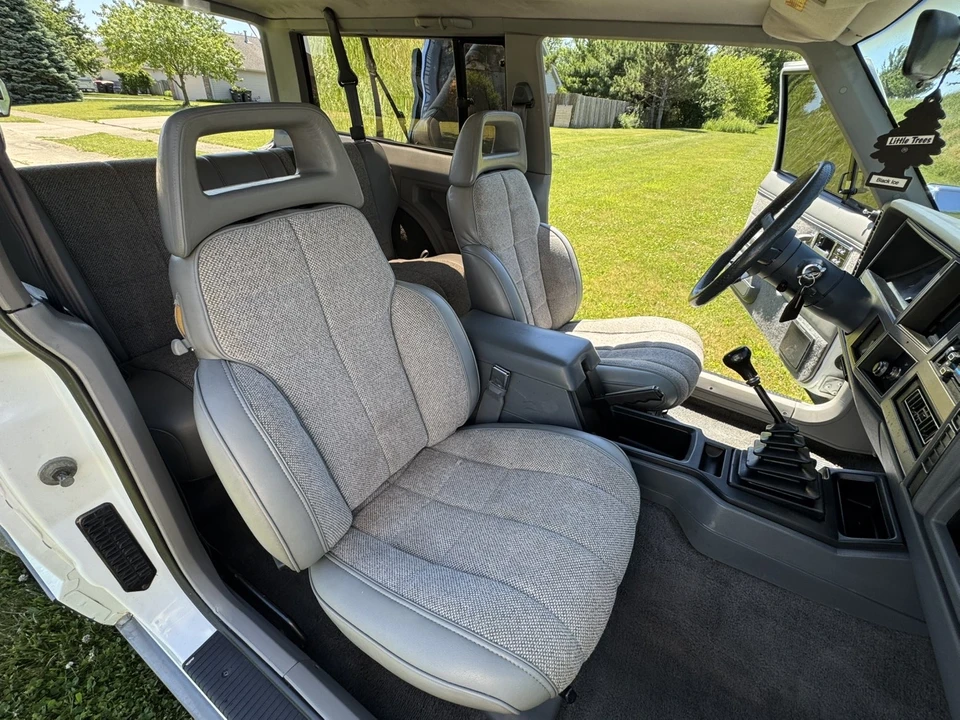 1990 Jeep Cherokee - Image 16 of 31