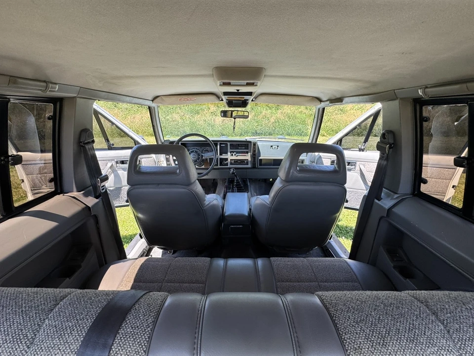 1990 Jeep Cherokee - Image 22 of 31