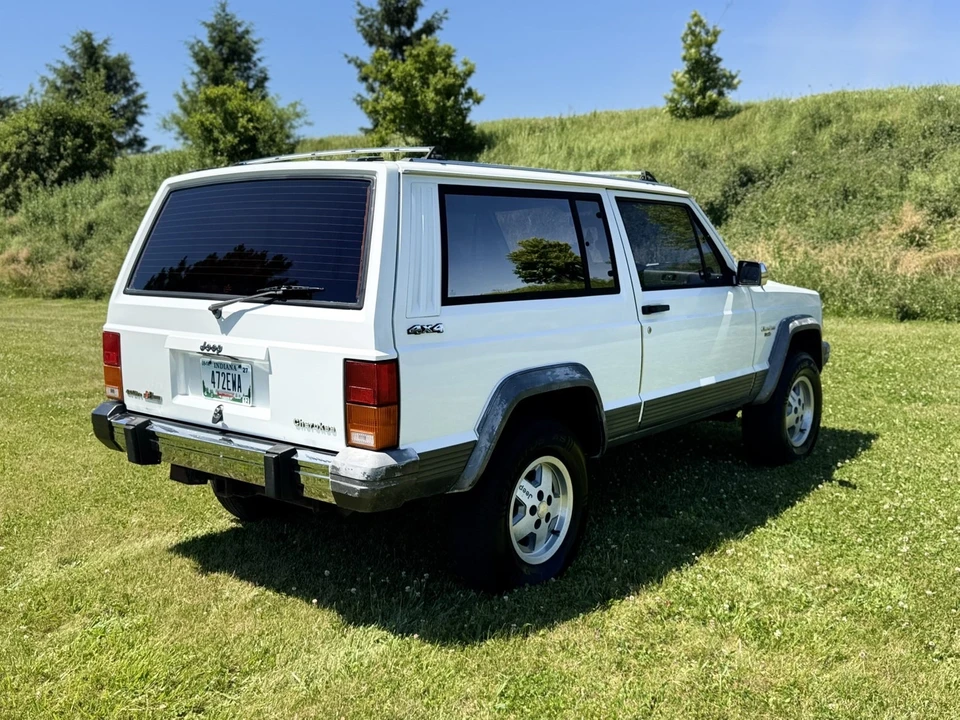 1990 Jeep Cherokee - Image 7 of 31