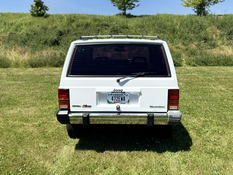 1990 Jeep Cherokee - Image 6 of 31