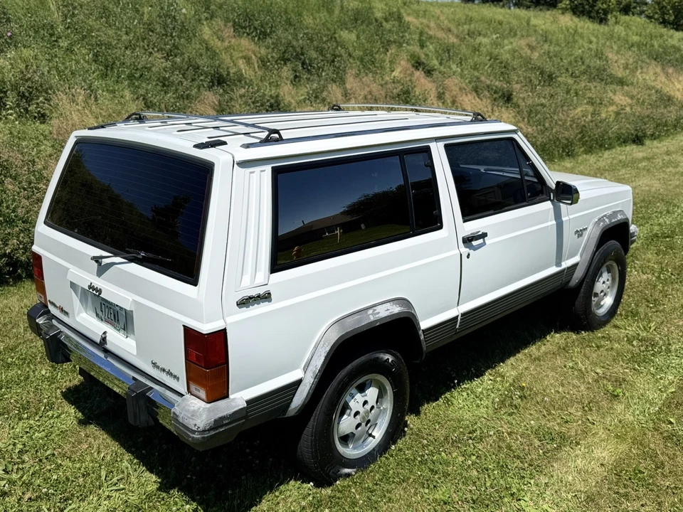 1990 Jeep Cherokee - Image 8 of 31