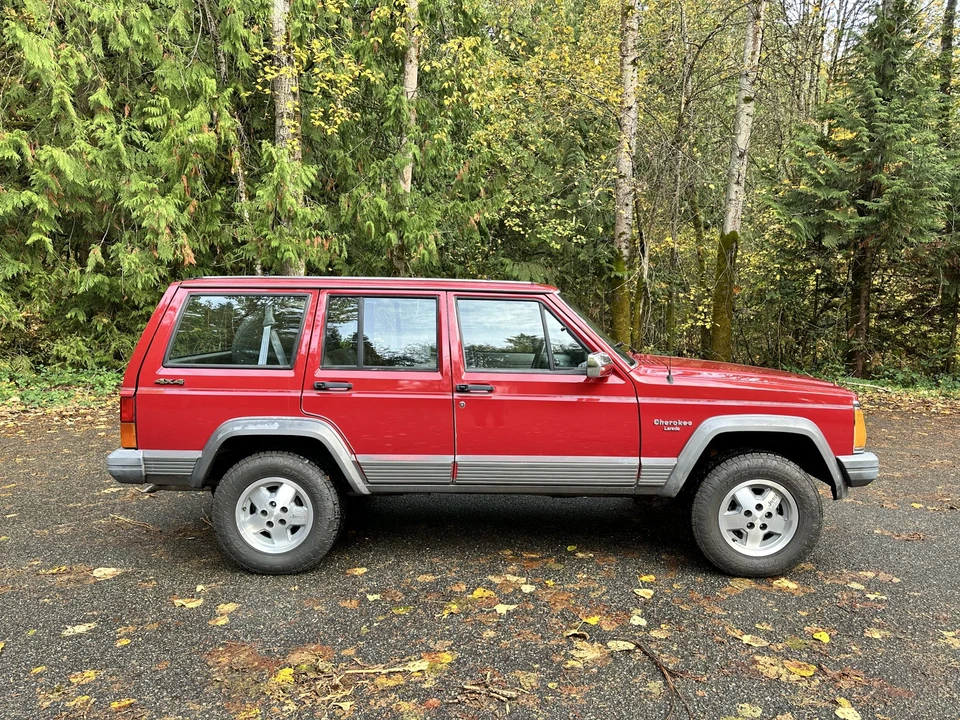1990 Jeep XJ Cherokee - Image 11 of 31