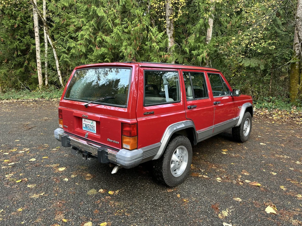 1990 Jeep XJ Cherokee - Image 10 of 31