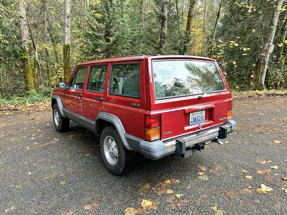 1990 Jeep XJ Cherokee - Image 9 of 31