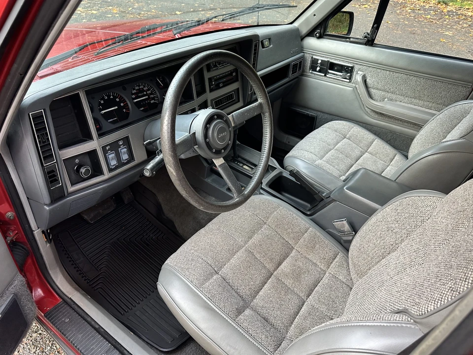 1990 Jeep XJ Cherokee - Image 30 of 31