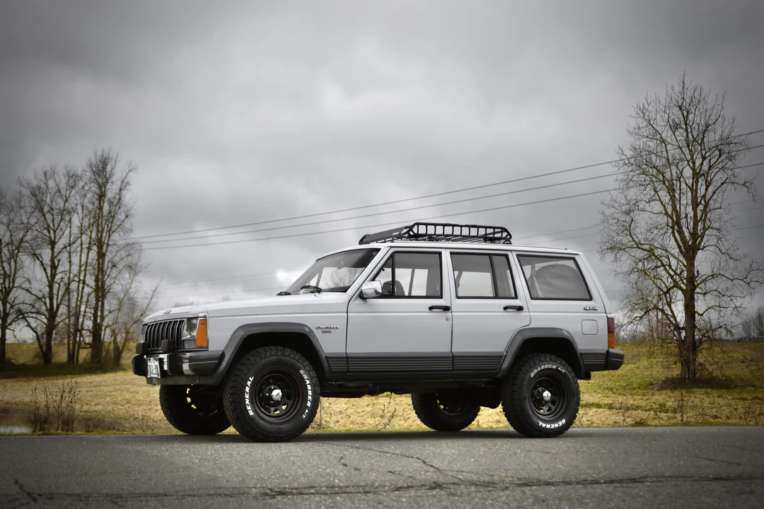 1990 Jeep XJ Cherokee - Image 17 of 31