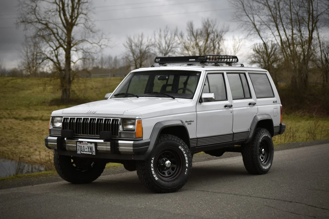 1990 Jeep XJ Cherokee - Image 9 of 31