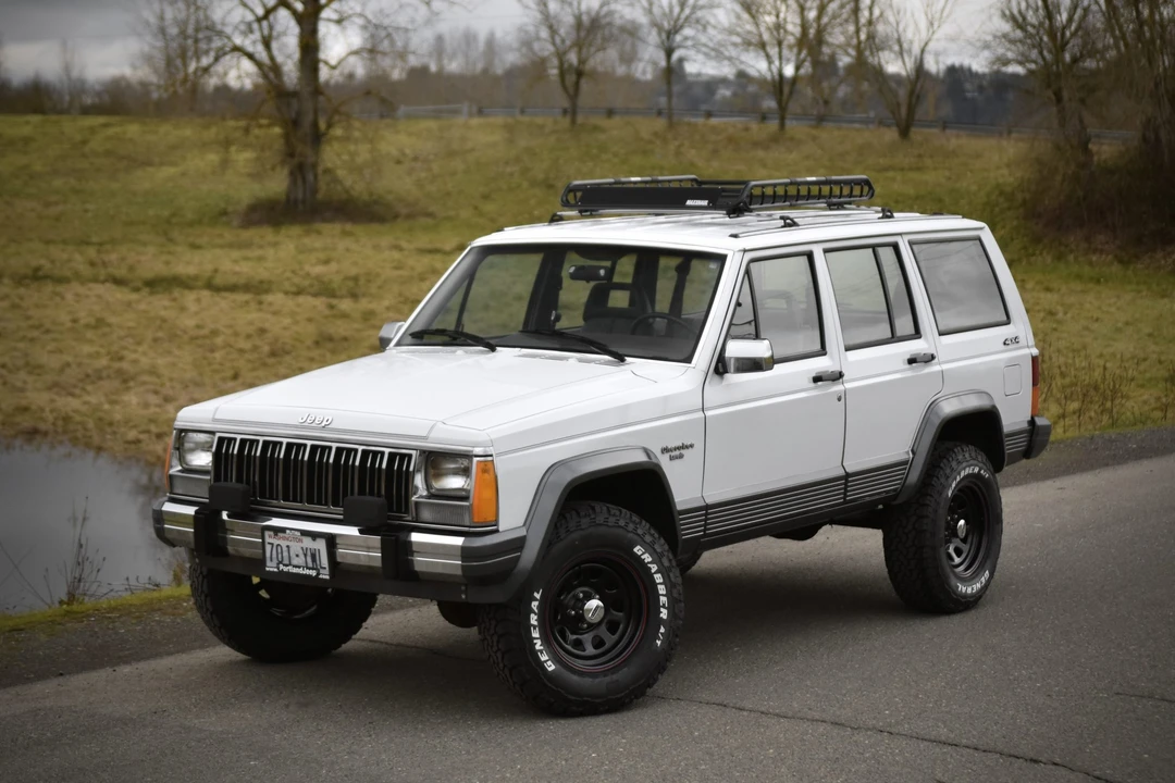 1990 Jeep XJ Cherokee - Image 8 of 31