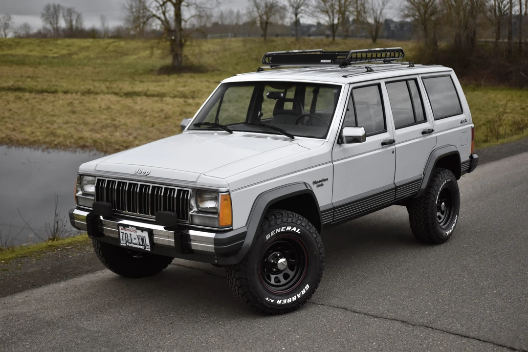 1990 Jeep XJ Cherokee - Image 7 of 31