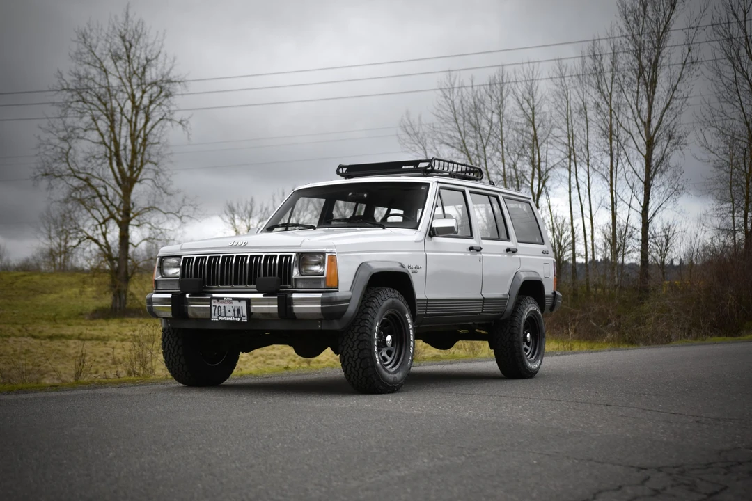 1990 Jeep XJ Cherokee - Image 13 of 31