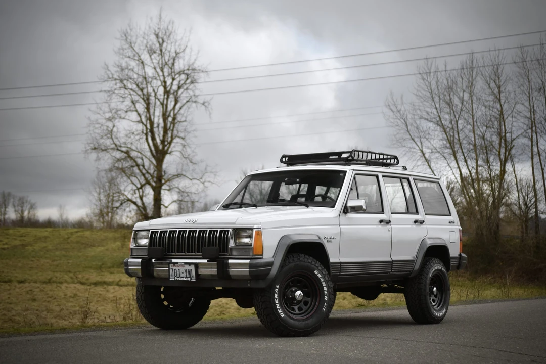 1990 Jeep XJ Cherokee - Image 14 of 31