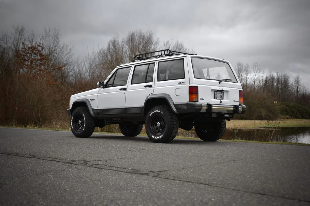 1990 Jeep XJ Cherokee - Image 21 of 31