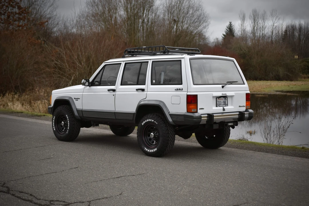 1990 Jeep XJ Cherokee - Image 22 of 31