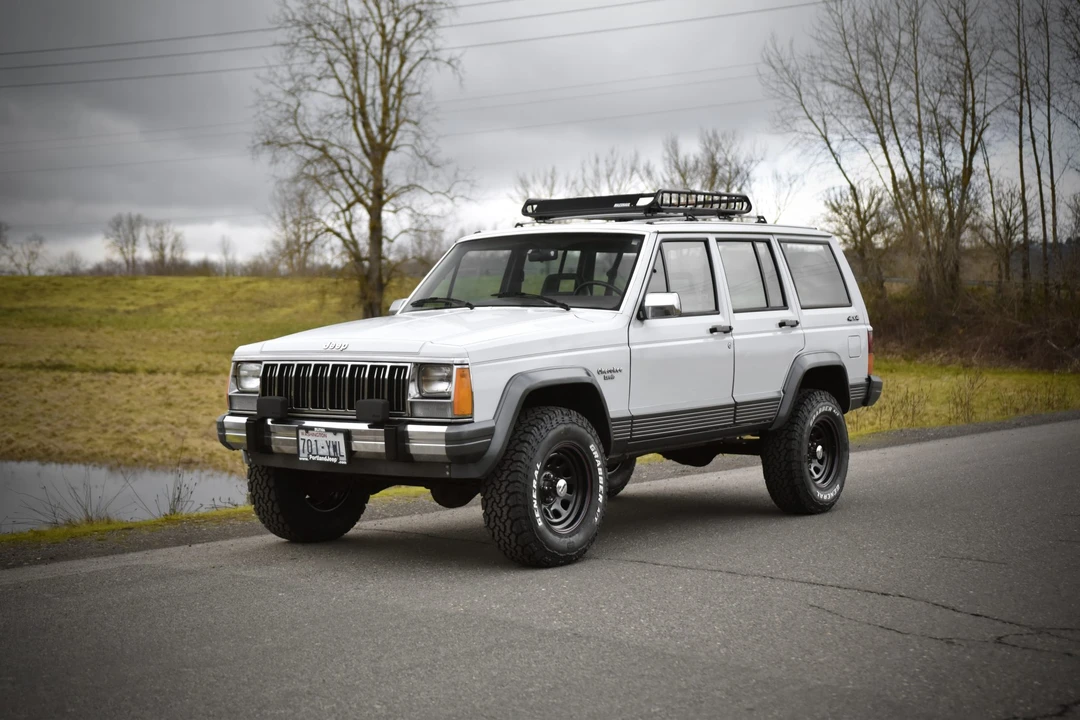 1990 Jeep XJ Cherokee - Image 12 of 31