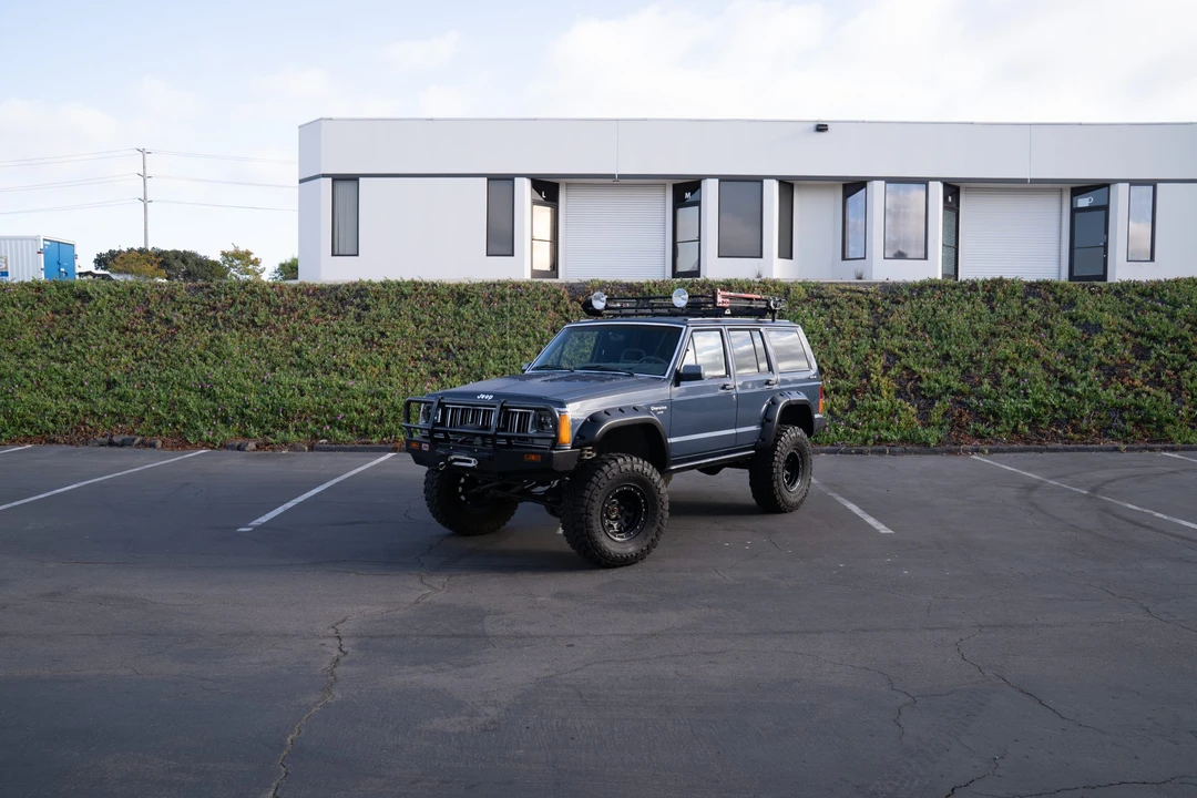 1990 Jeep XJ Cherokee - Image 6 of 31