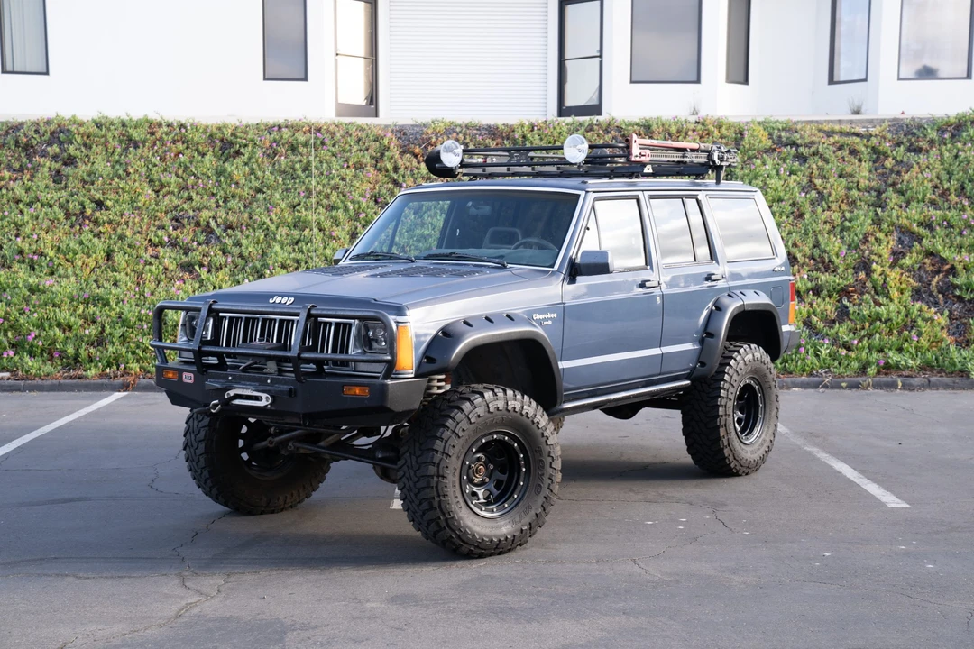 1990 Jeep XJ Cherokee - Image 9 of 31
