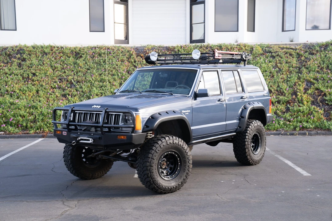 1990 Jeep XJ Cherokee - Image 10 of 31