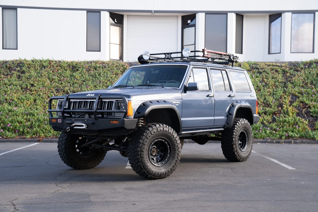1990 Jeep XJ Cherokee - Image 12 of 31