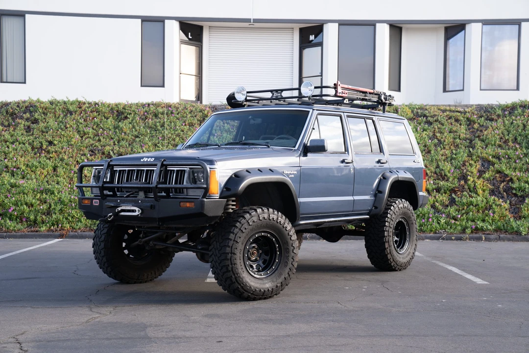 1990 Jeep XJ Cherokee - Image 13 of 31
