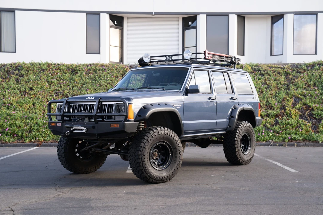 1990 Jeep XJ Cherokee - Image 14 of 31