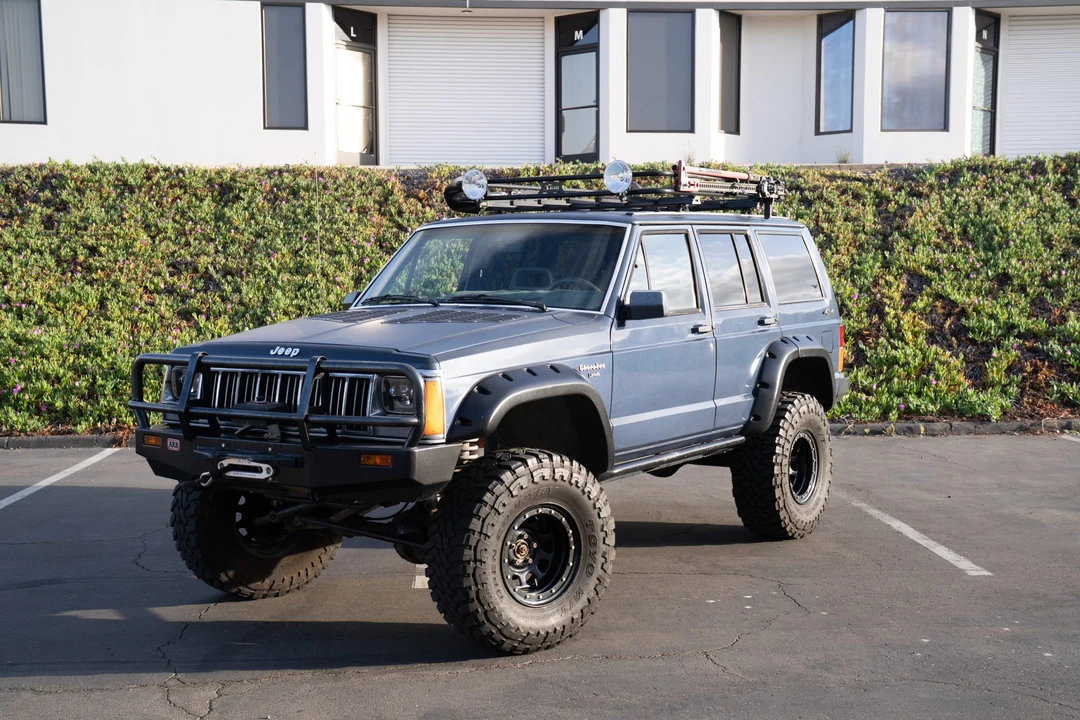 1990 Jeep XJ Cherokee - Image 16 of 31