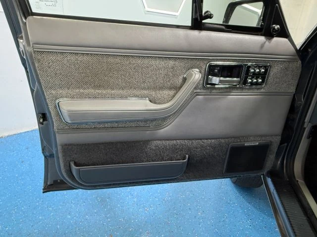 1990 Jeep XJ Cherokee - Image 22 of 31