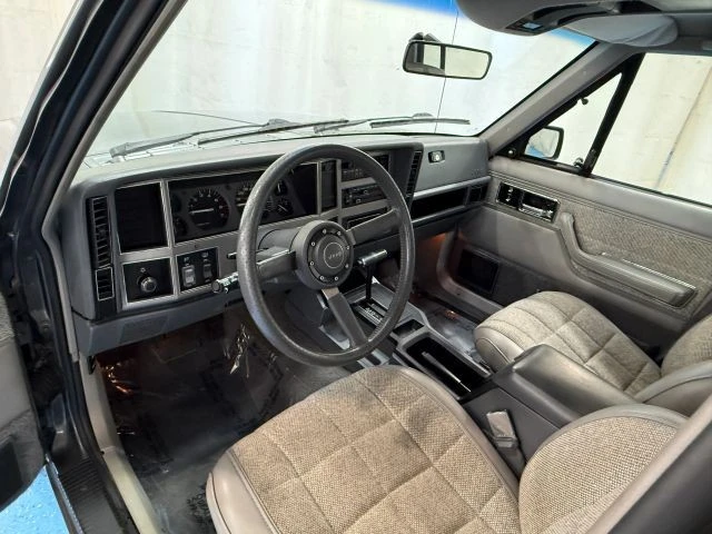 1990 Jeep XJ Cherokee - Image 21 of 31