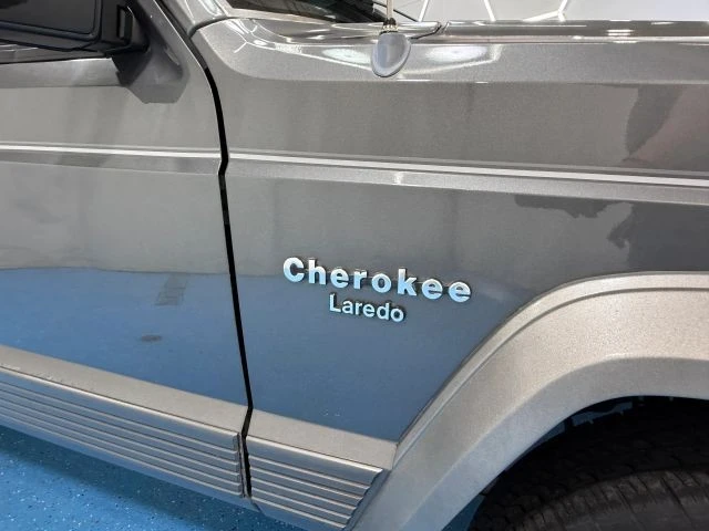 1990 Jeep XJ Cherokee - Image 10 of 31