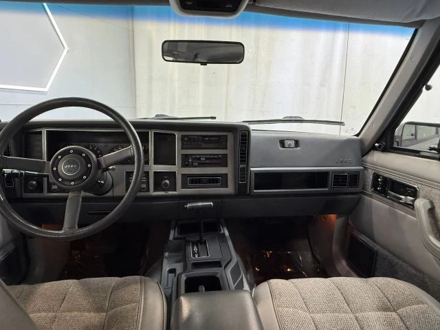 1990 Jeep XJ Cherokee - Image 23 of 31