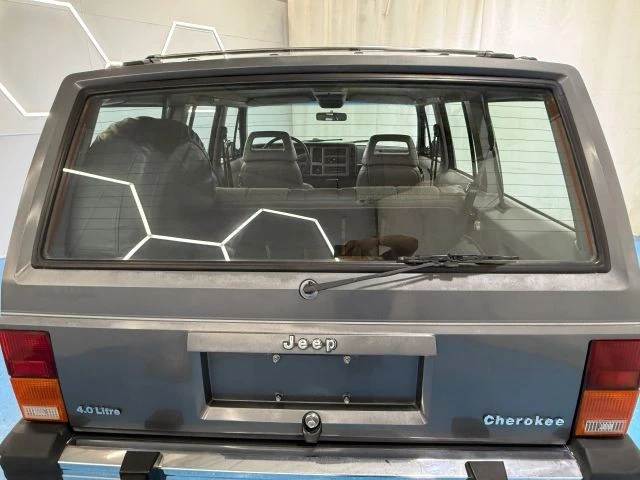 1990 Jeep XJ Cherokee - Image 15 of 31