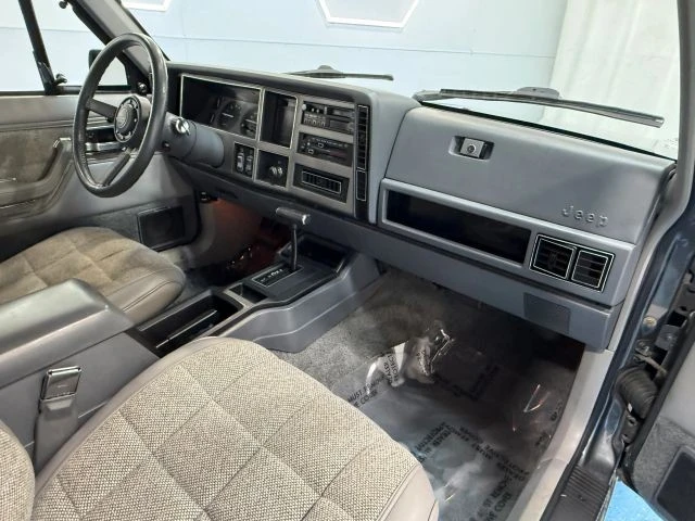 1990 Jeep XJ Cherokee - Image 26 of 31