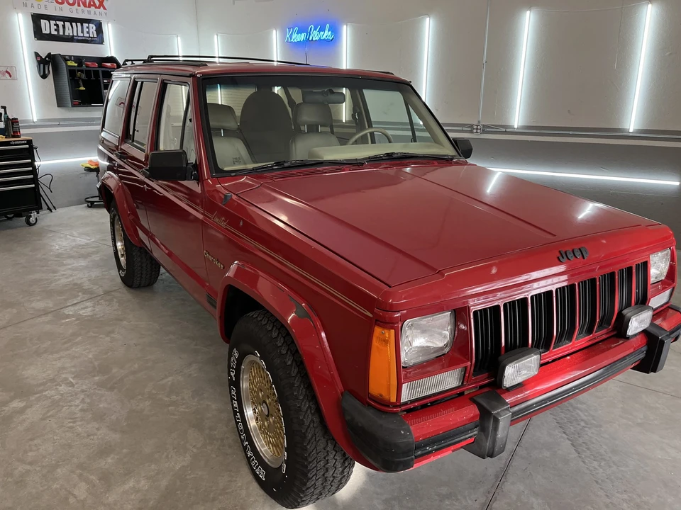 1990 Jeep XJ Cherokee - Image 22 of 31
