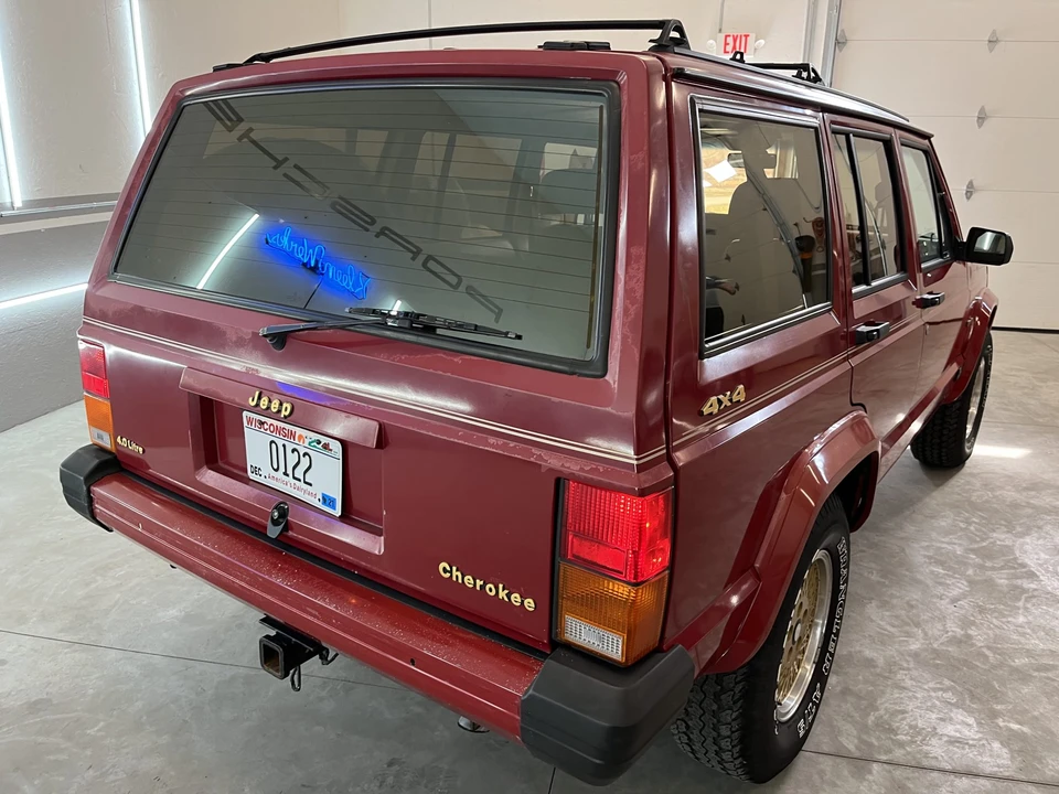 1990 Jeep XJ Cherokee - Image 11 of 31
