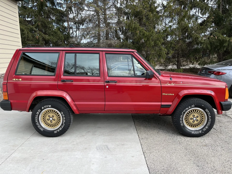 1990 Jeep XJ Cherokee - Image 16 of 31