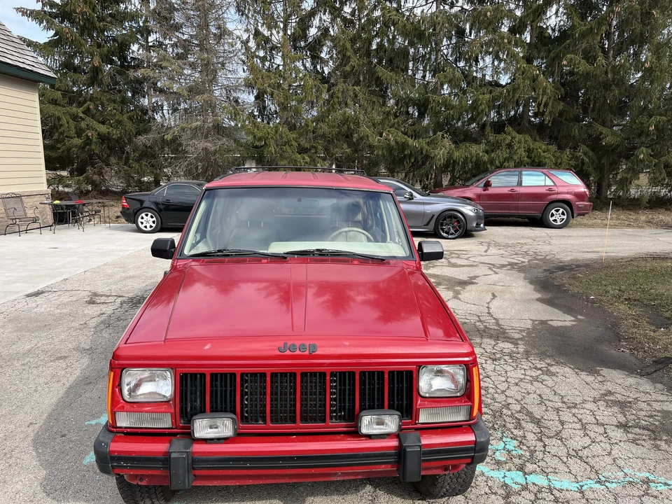 1990 Jeep XJ Cherokee - Image 24 of 31