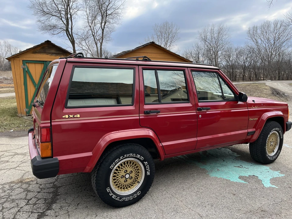 1990 Jeep XJ Cherokee - Image 15 of 31